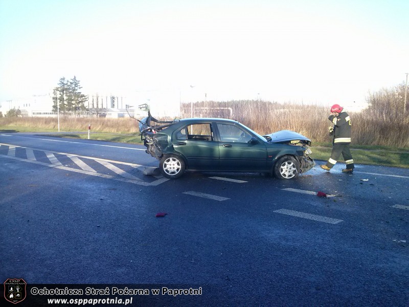 Wypadek na trasie krajowej 92 w miejscowości  Kozuszki Parcel