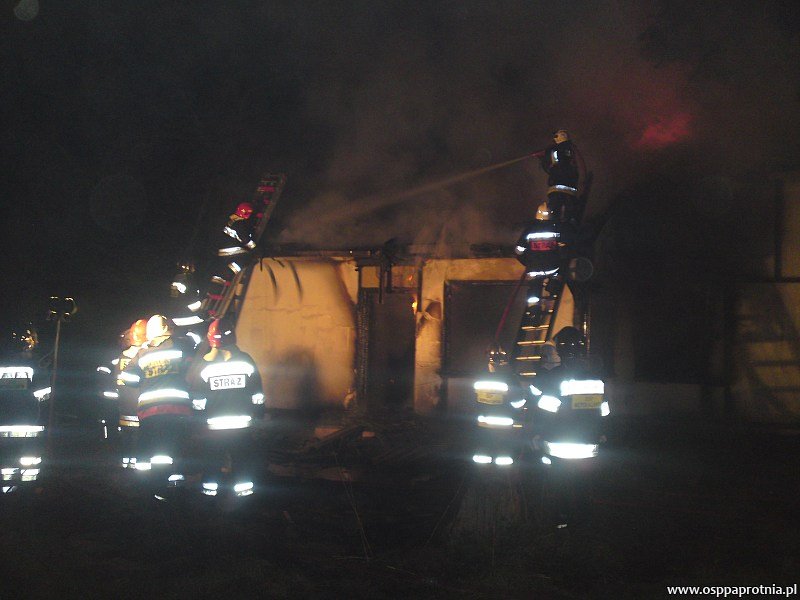 Pożar pustostanu w Bieniewie Parcela