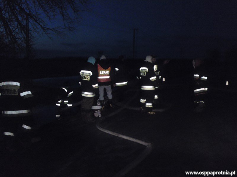 Udrożnienie podtopionego terenu w Kawęczynie