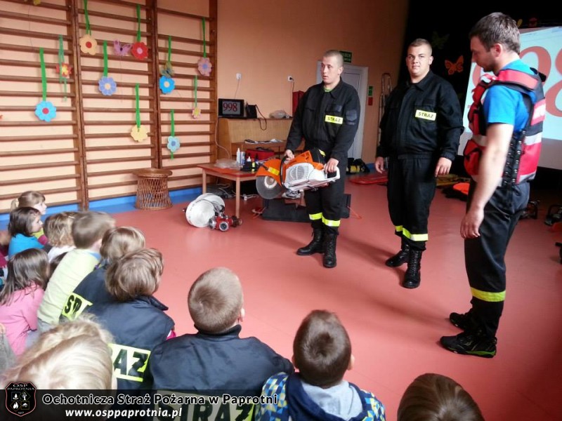 OSP Paprotnia w przedszkolu w Czarnowie