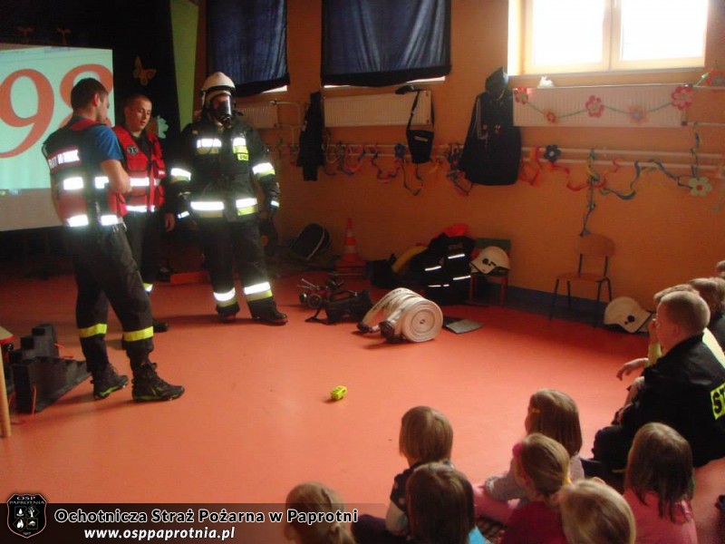 OSP Paprotnia w przedszkolu w Czarnowie