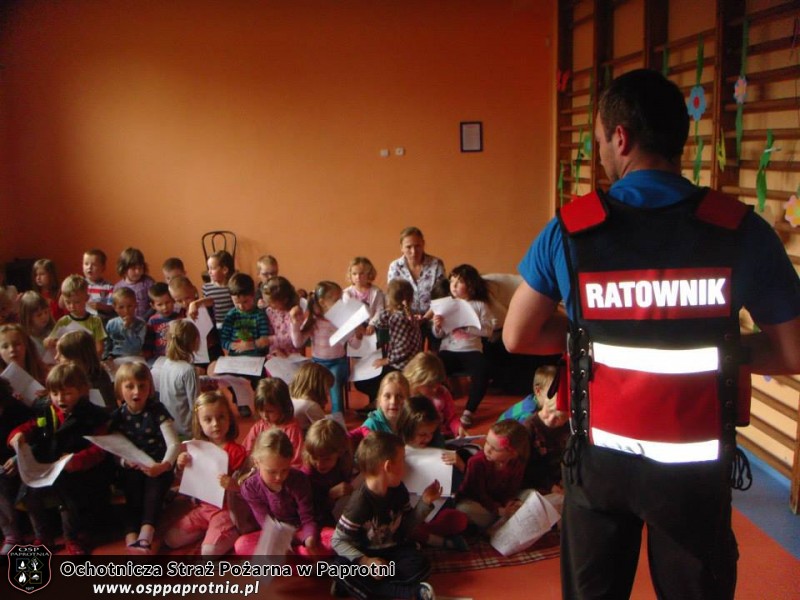 OSP Paprotnia w przedszkolu w Czarnowie